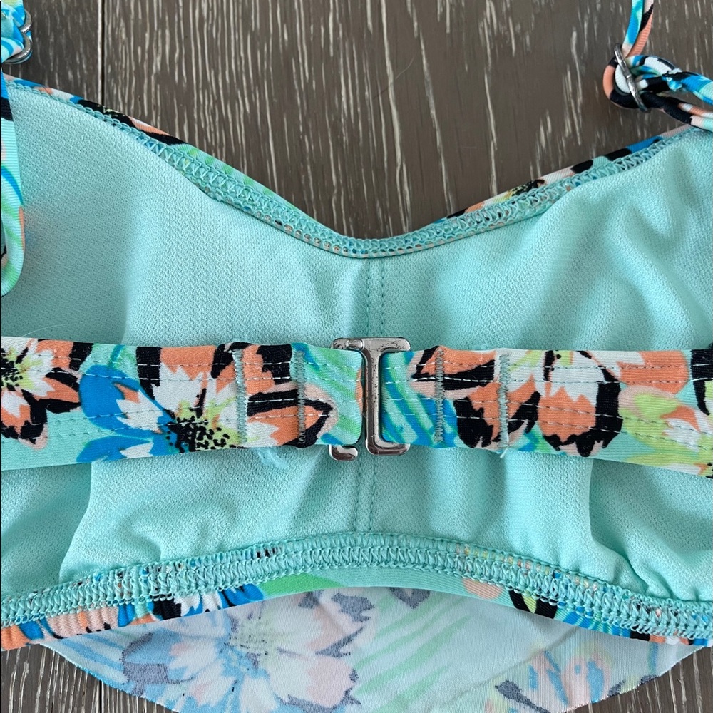 Bikini Swim Top - Picture 3 of 4